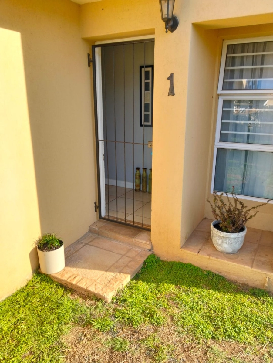 To Let 3 Bedroom Property for Rent in Ferreira Town Eastern Cape